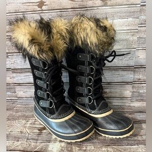 Sorel Joan of Arctic Boots Size 5.5 waterproof